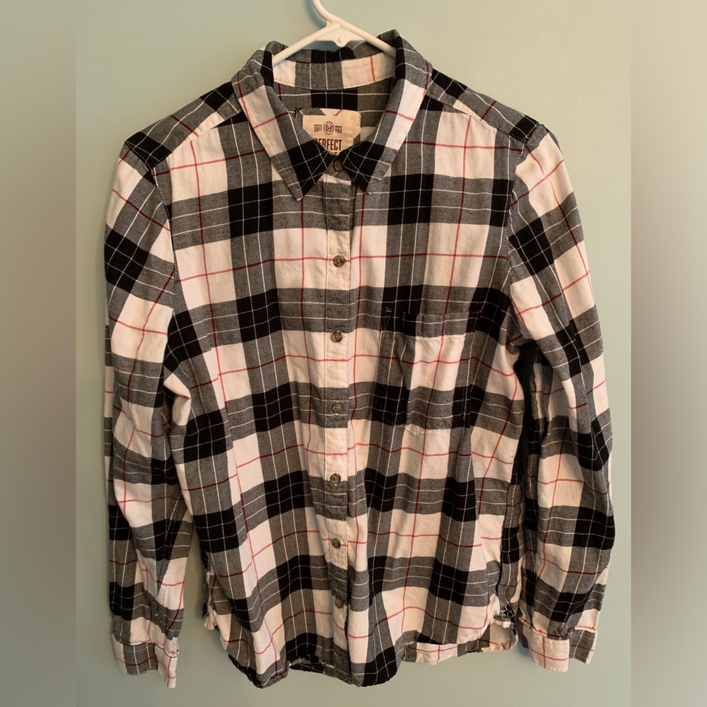 SO, long sleeve, button down, plaid shirt size juniors large